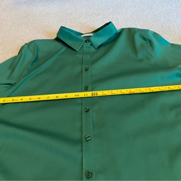 Chico’s No Iron 3/4 Shelve Blouse - Picture 6 of 9